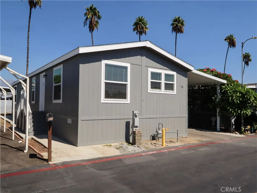 2300 S Sultana #214