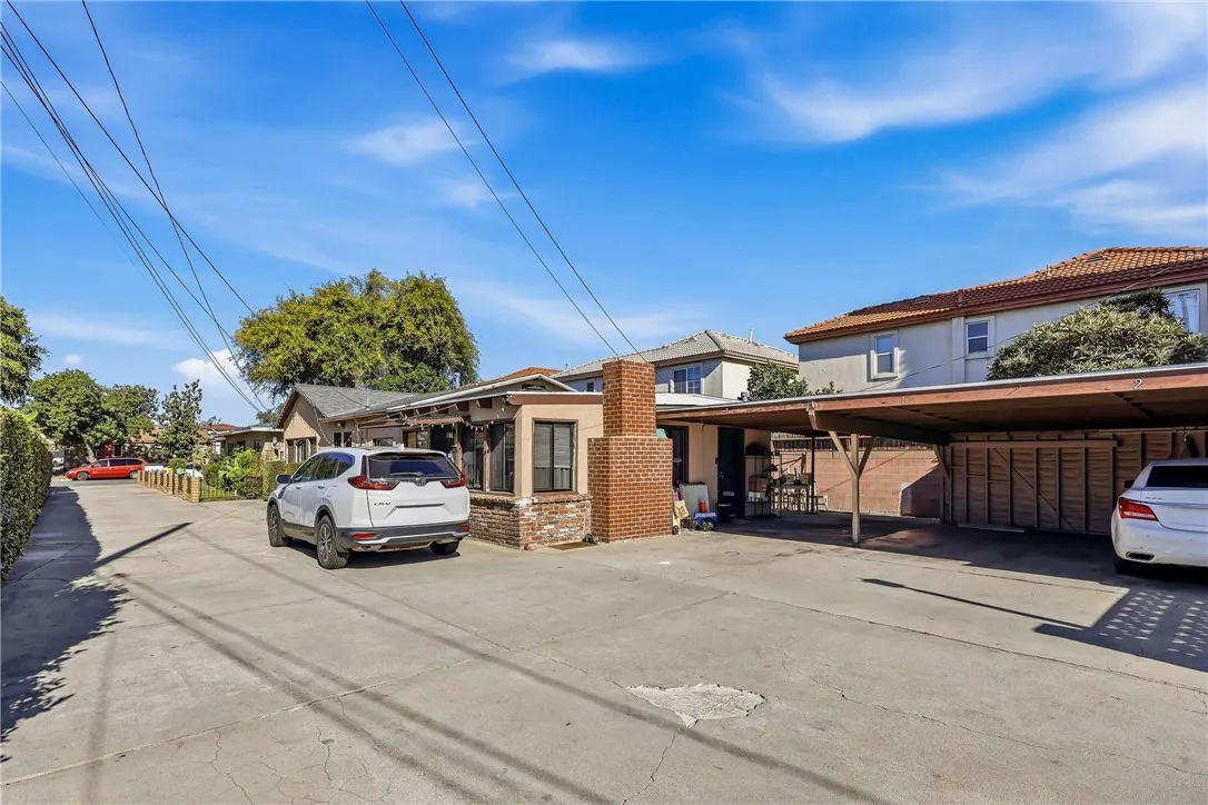 3922 Rowland