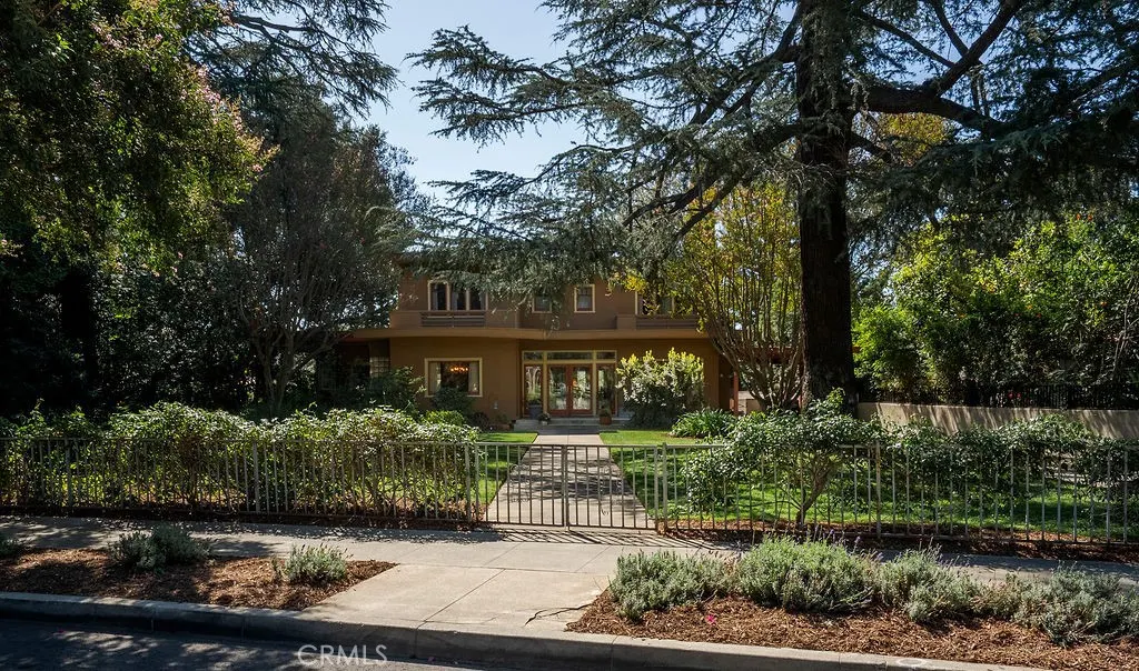 418 E Jefferson