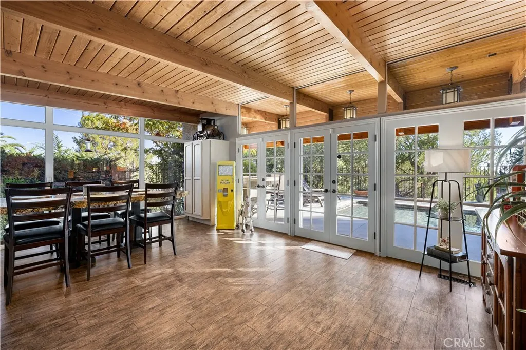 1107 Sandhurst Lane