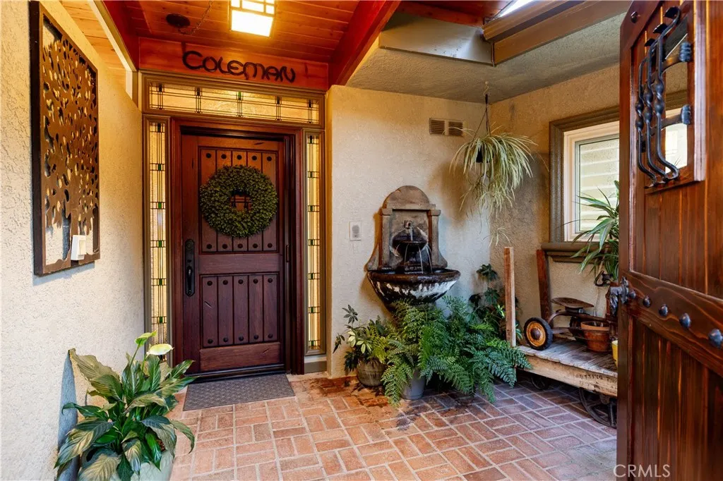 1107 Sandhurst Lane