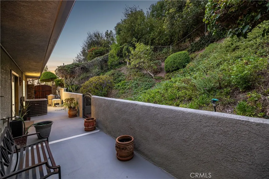 1107 Sandhurst Lane