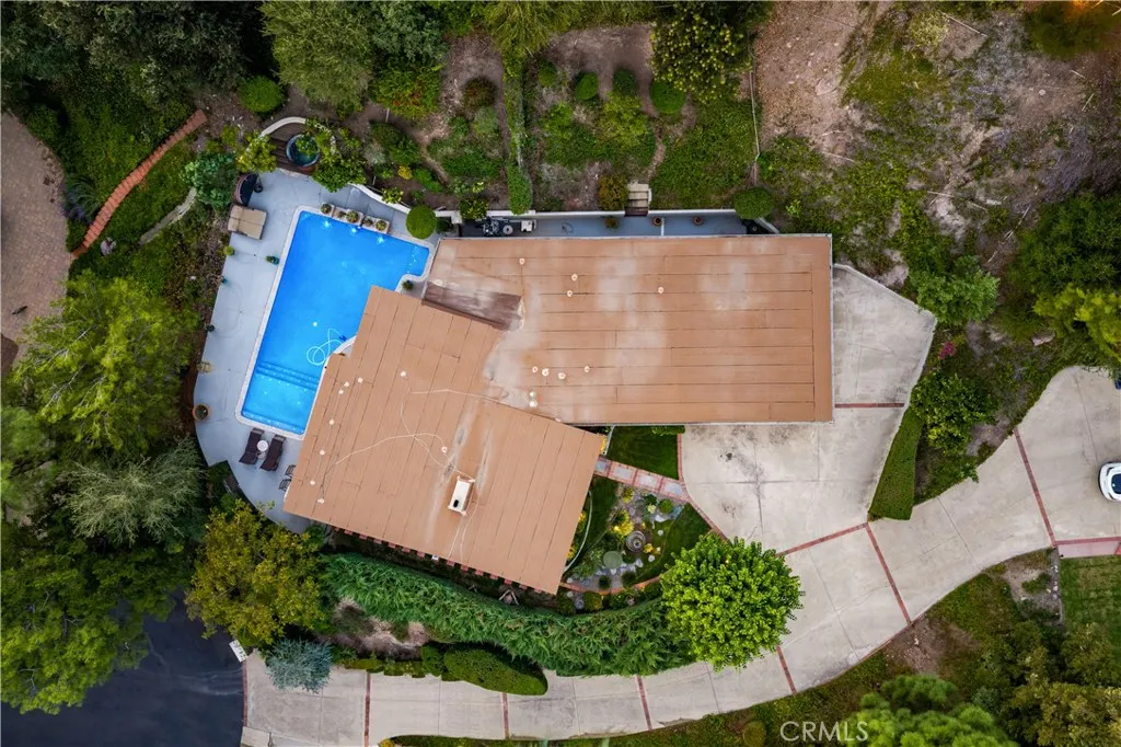 1107 Sandhurst Lane