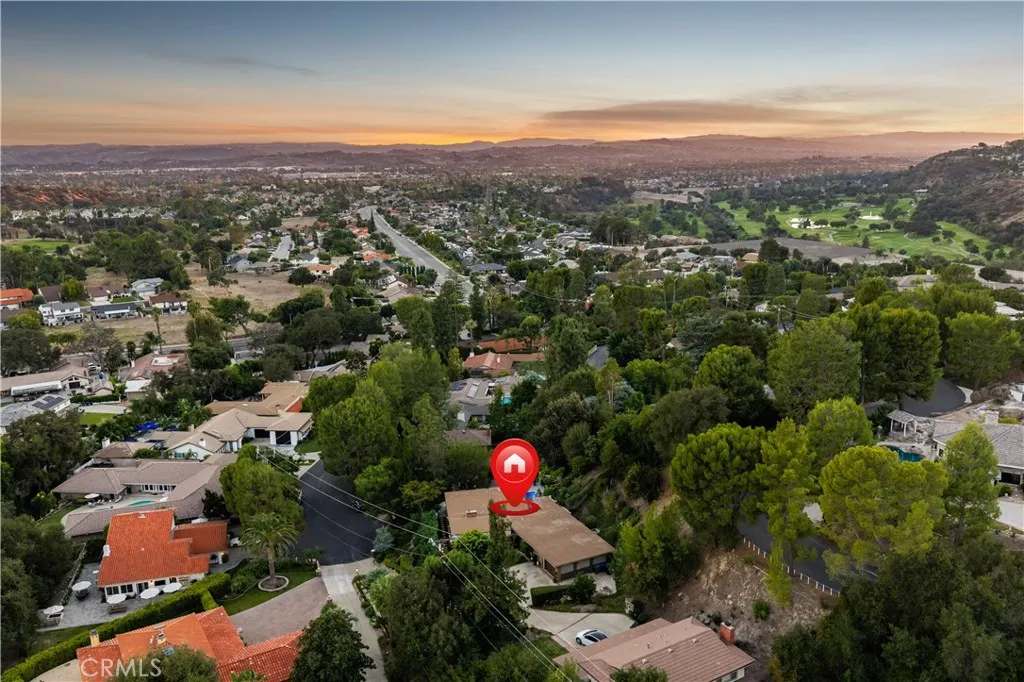 1107 Sandhurst Lane