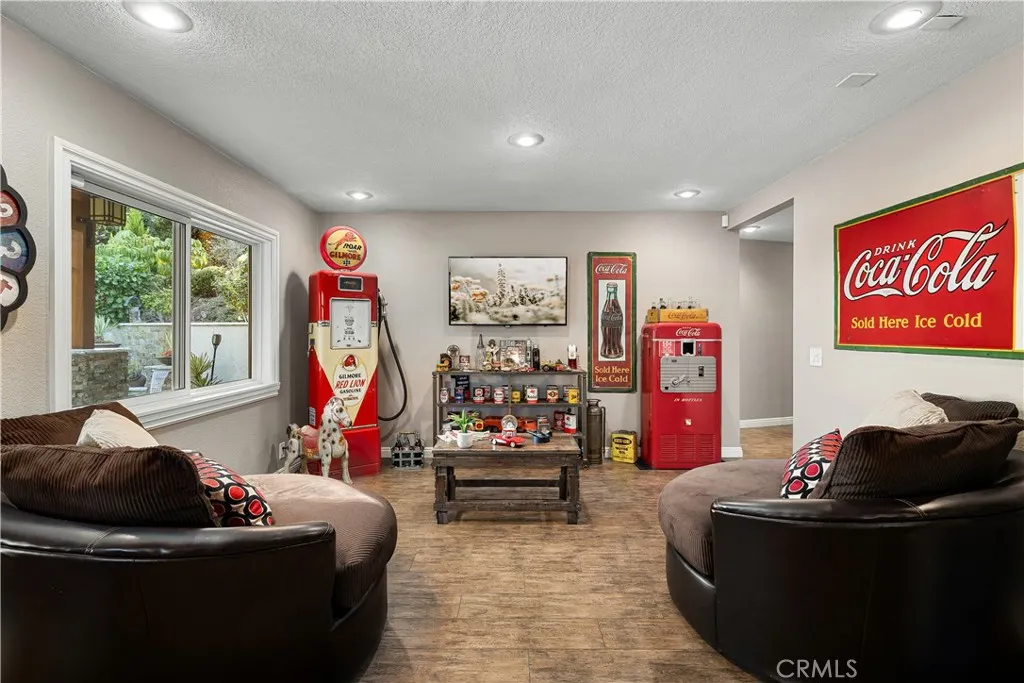 1107 Sandhurst Lane