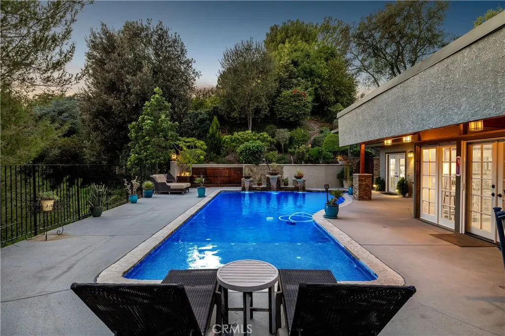 1107 Sandhurst Lane
