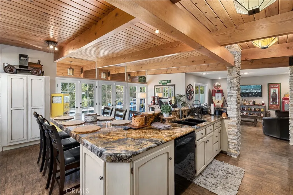 1107 Sandhurst Lane