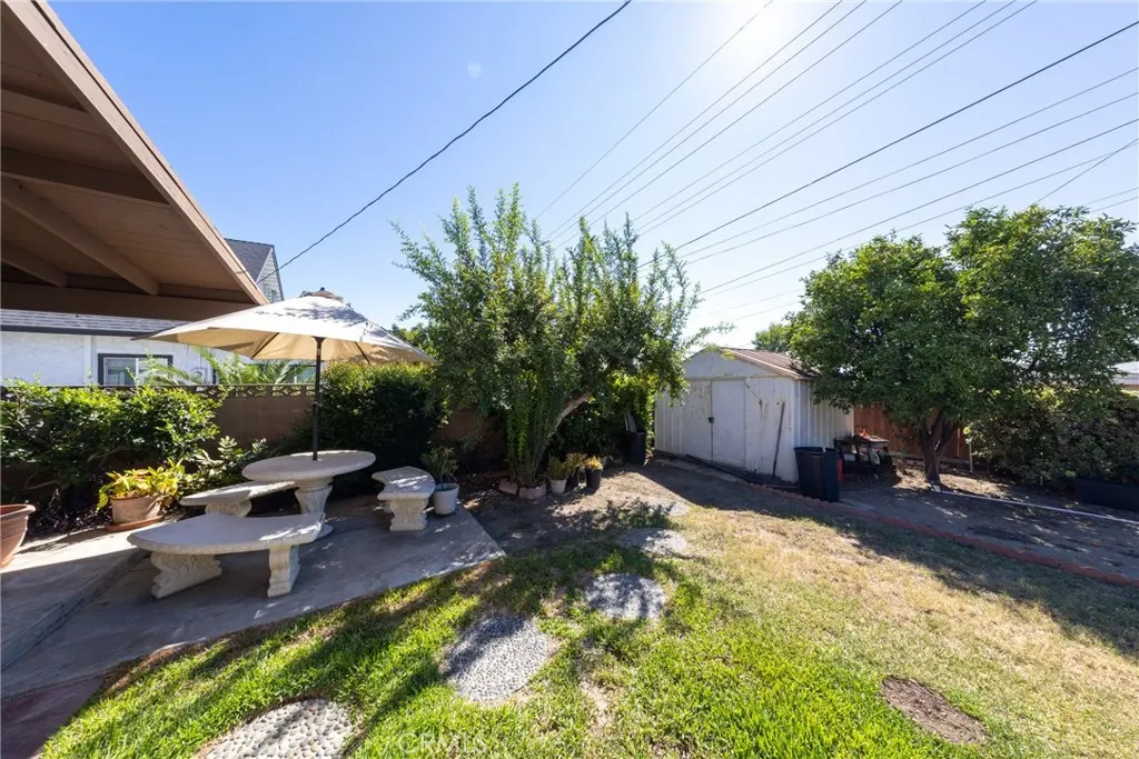 824 E I Street