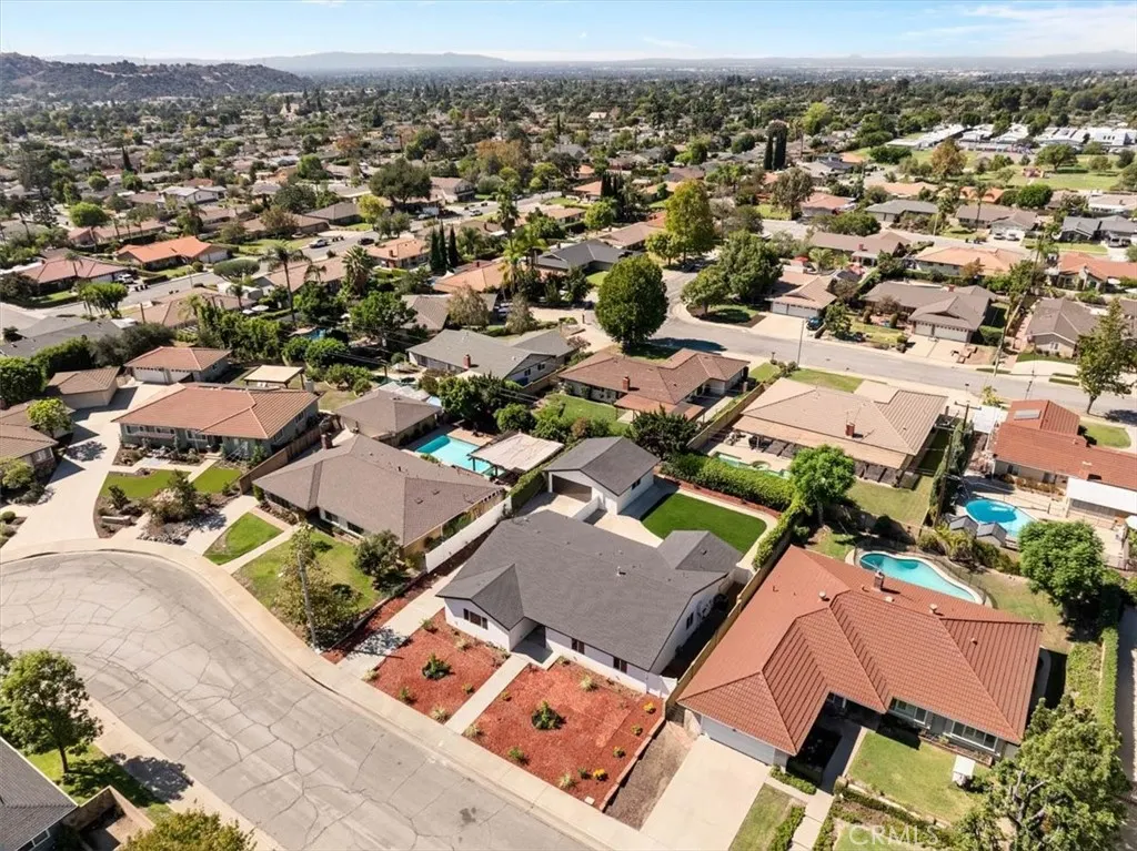 525 Fountain Springs
