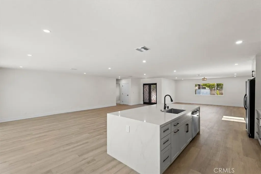 525 Fountain Springs