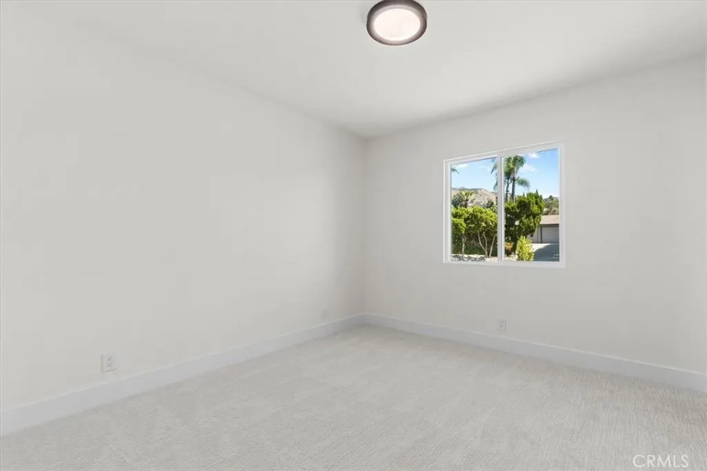 525 Fountain Springs