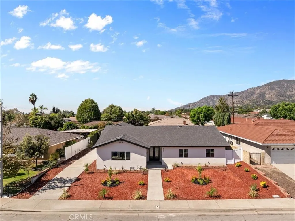 525 Fountain Springs