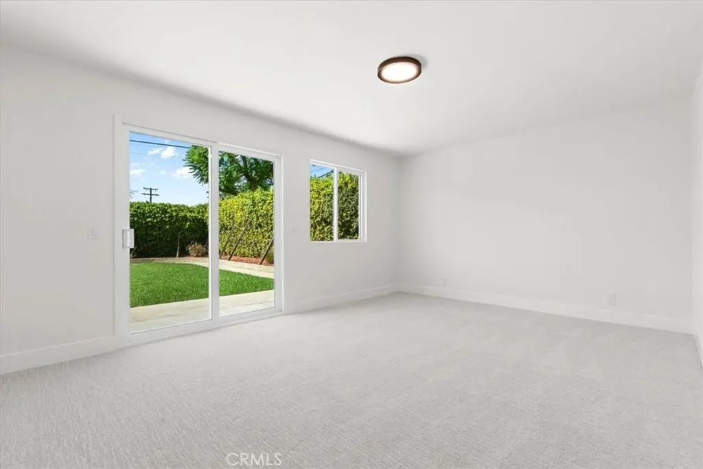 525 Fountain Springs