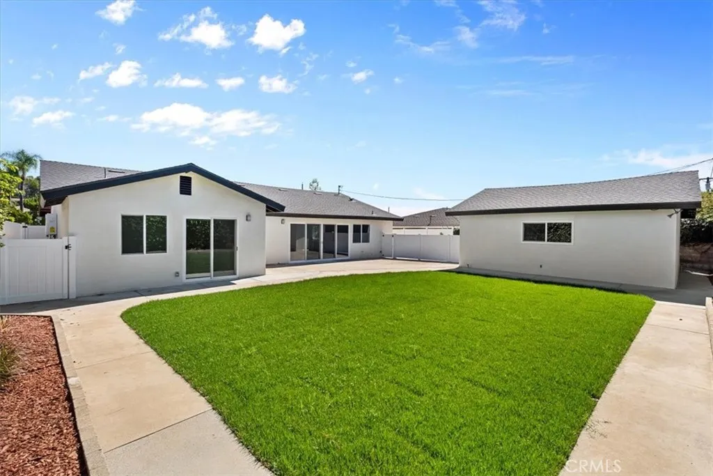 525 Fountain Springs