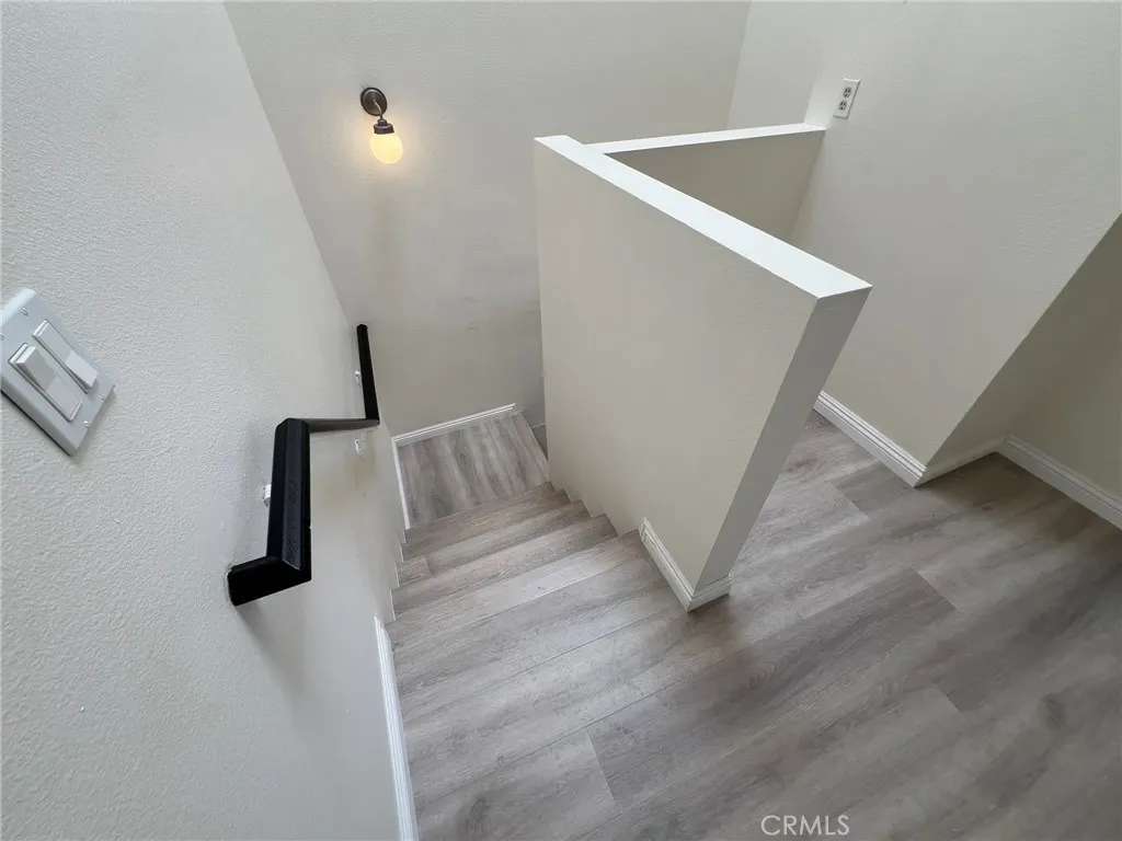 181 W La Verne Avenue #11