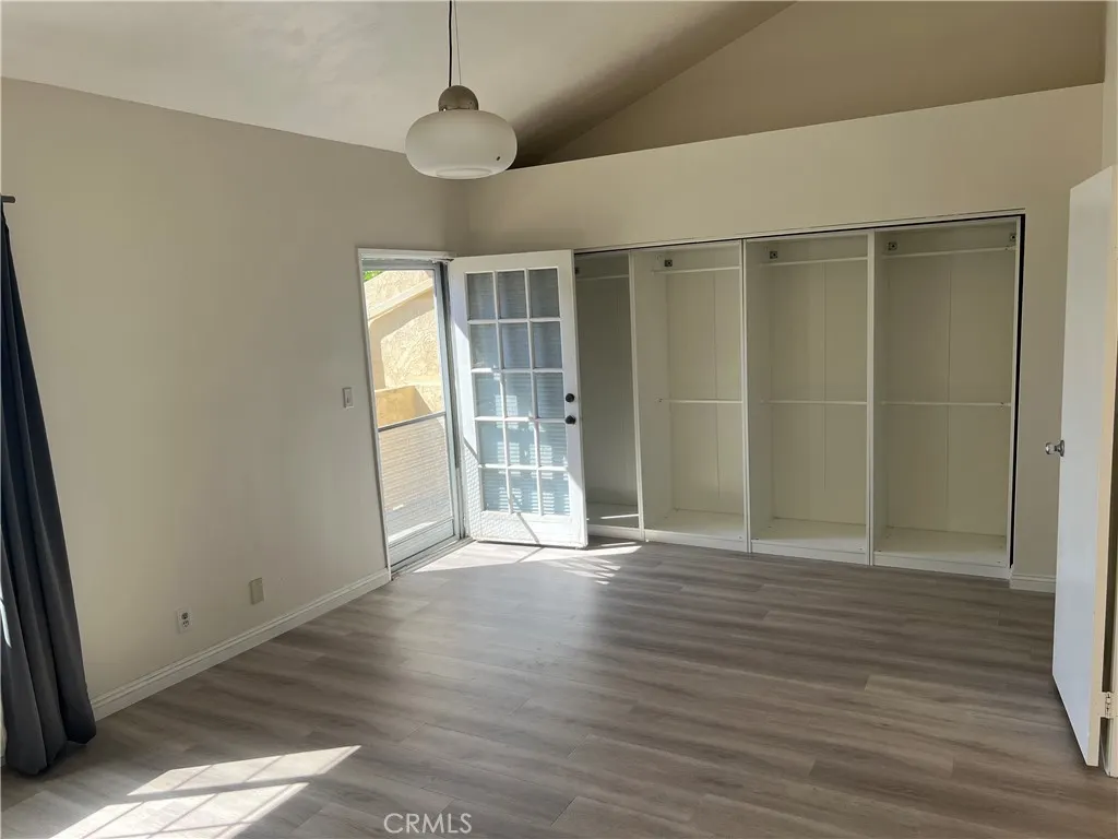 181 W La Verne Avenue #11