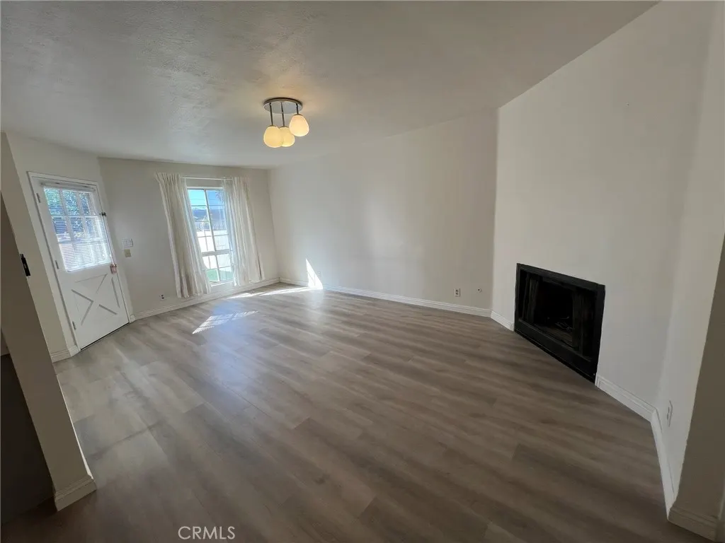 181 W La Verne Avenue #11