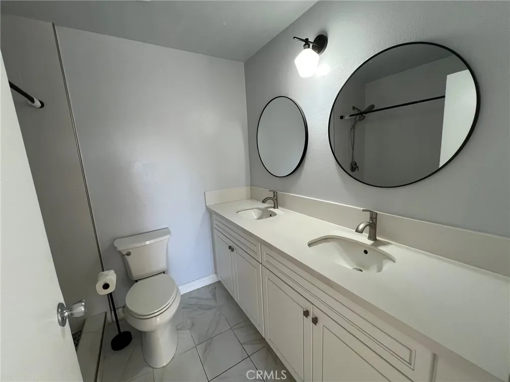 181 W La Verne Avenue #11
