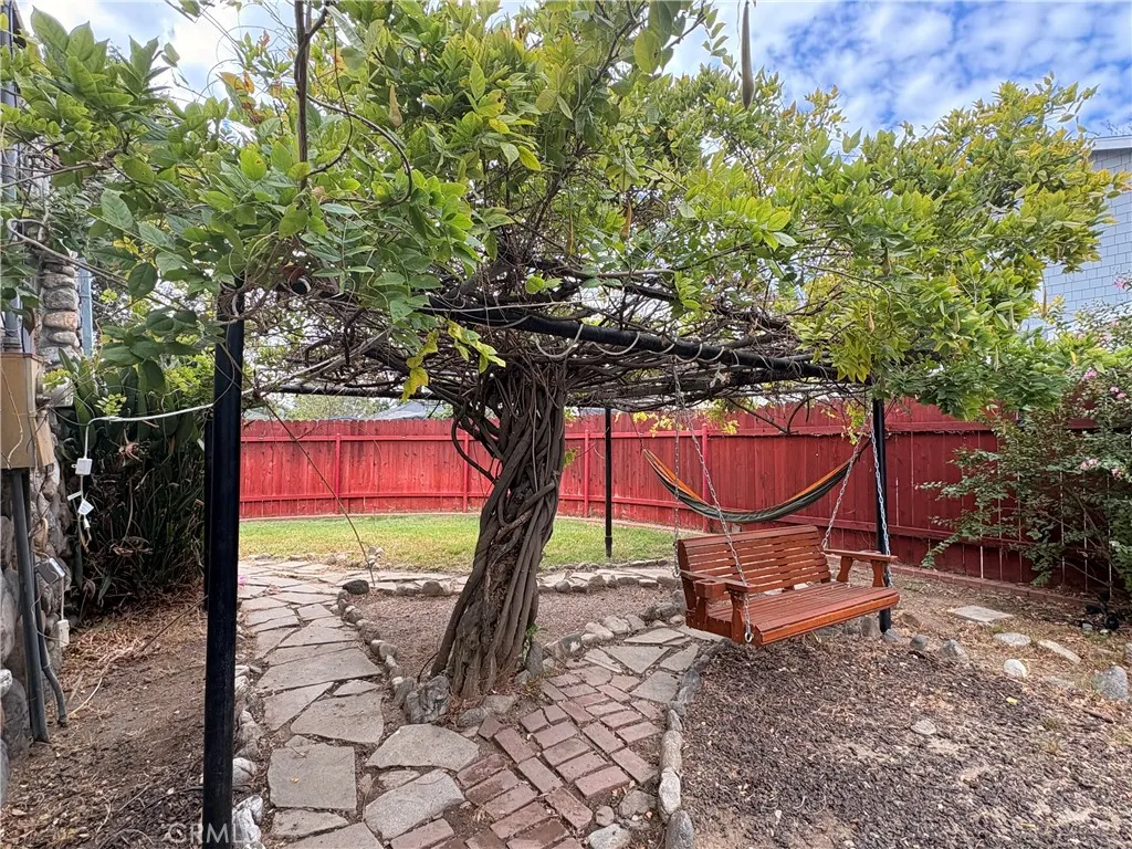 1155 N Campus Avenue