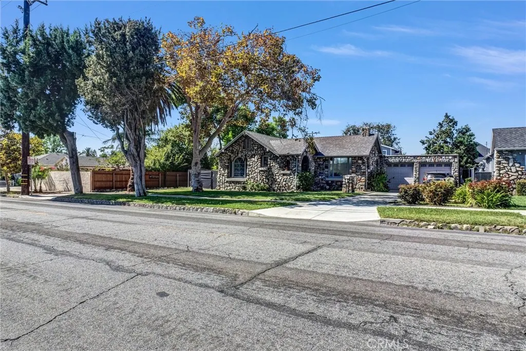 1155 N Campus Avenue