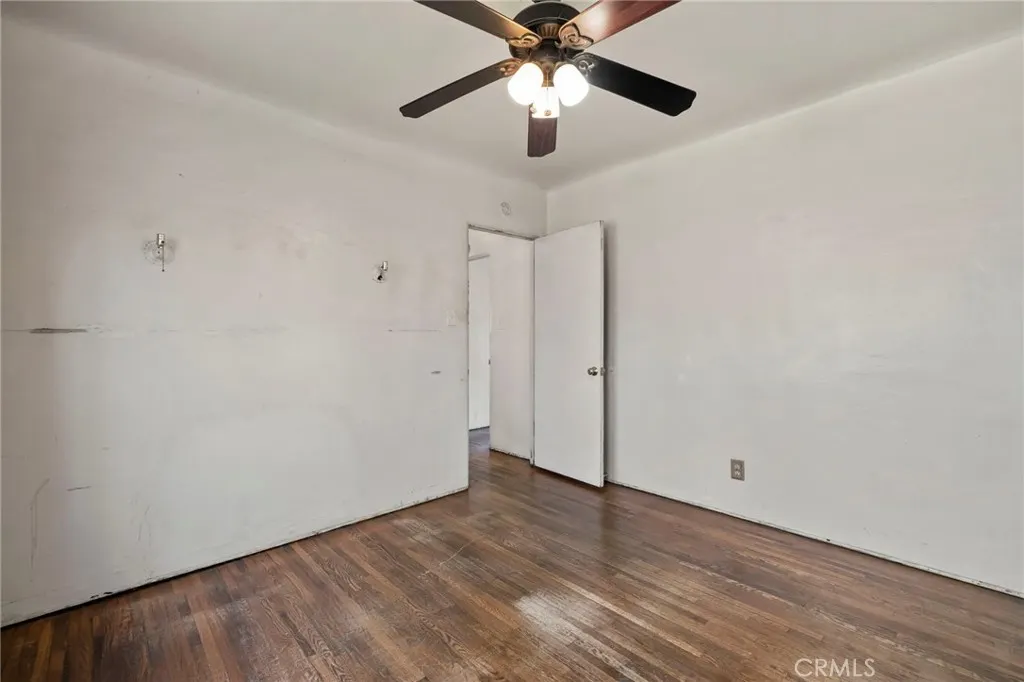 1565 N Palomares
