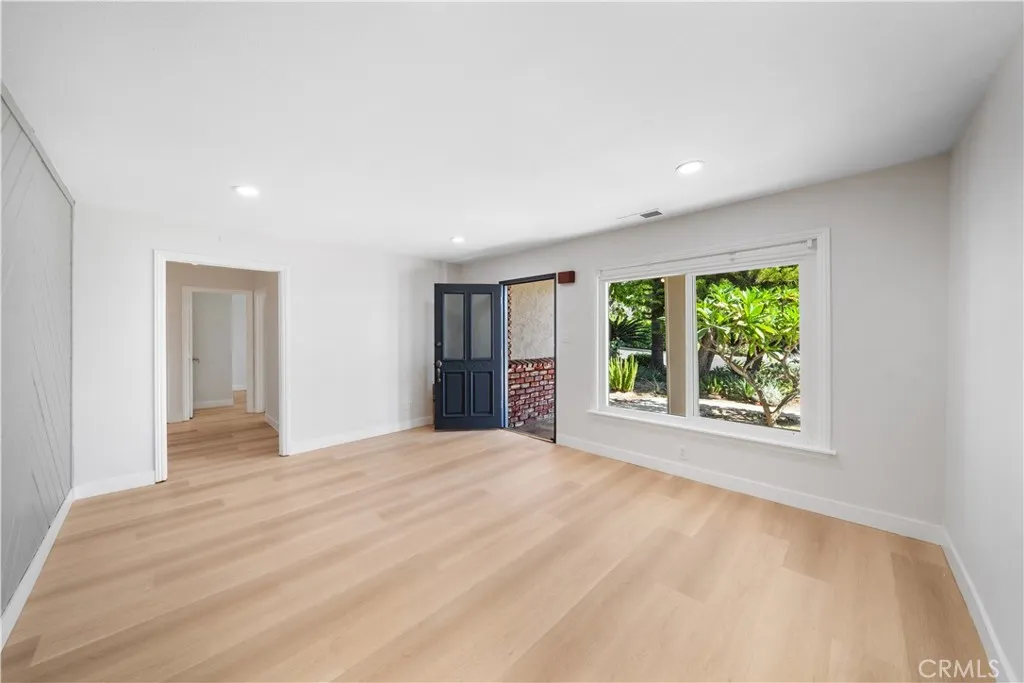 103 S Treanor Avenue