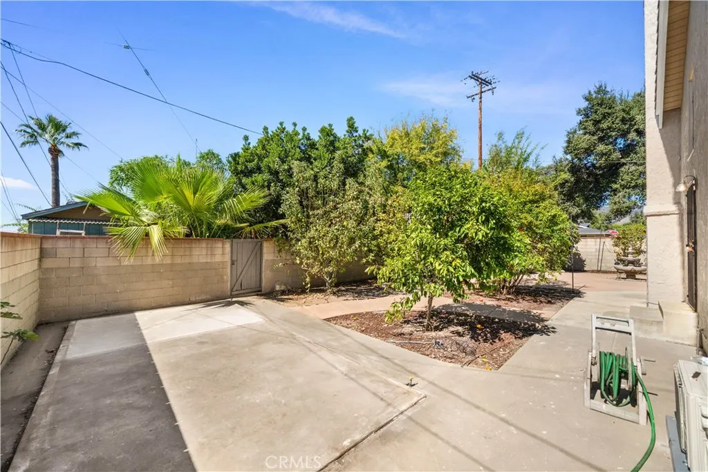 103 S Treanor Avenue