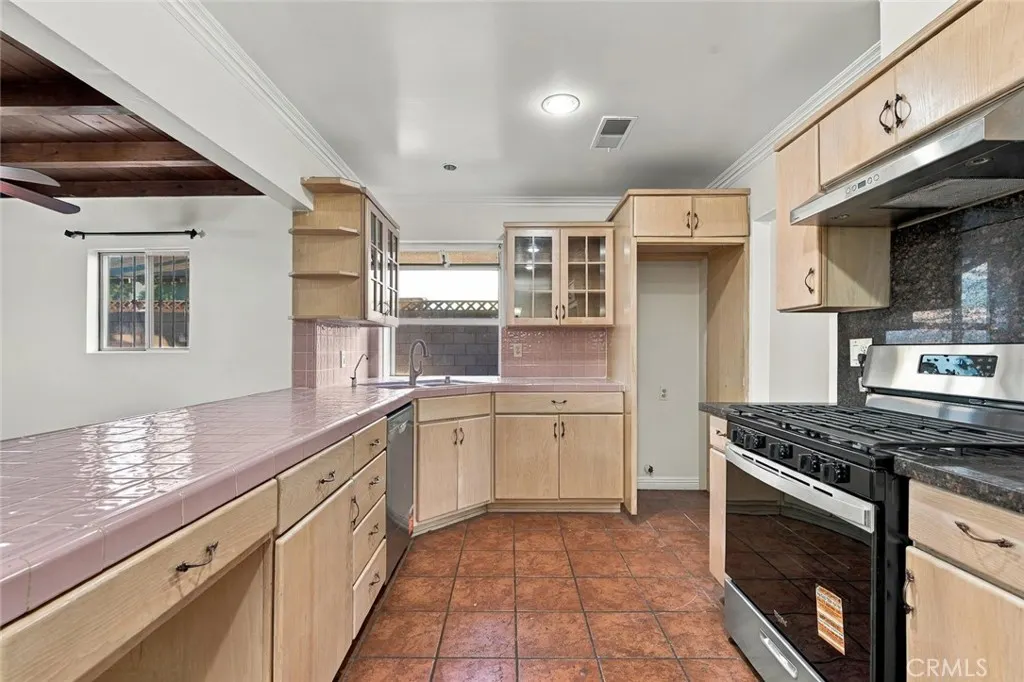 1951 S Shadydale