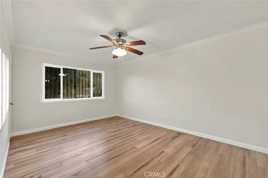 1951 S Shadydale