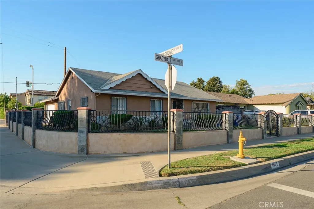 1951 S Shadydale
