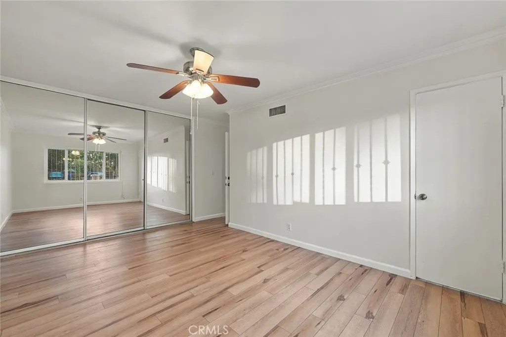 1951 S Shadydale