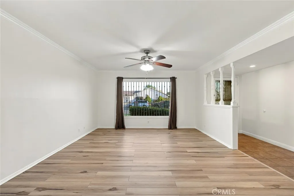 1951 S Shadydale
