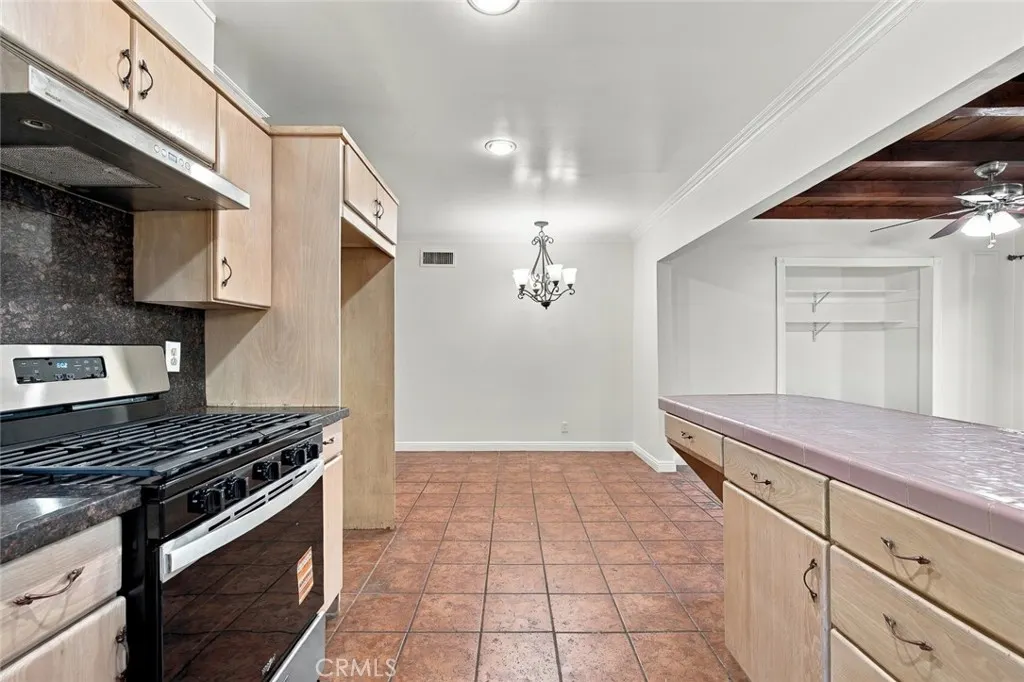 1951 S Shadydale