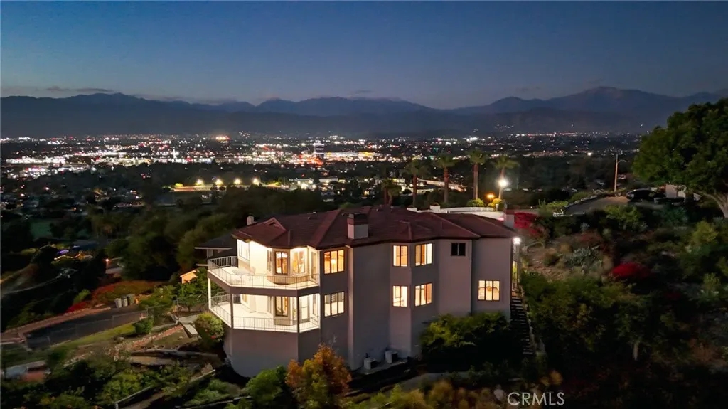 2828 Farview Lane