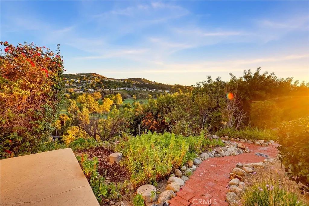 2828 Farview Lane