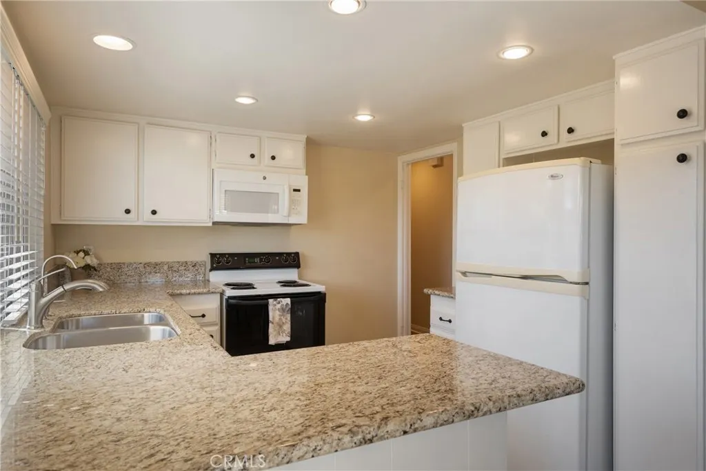 110 Oak Forest Circle