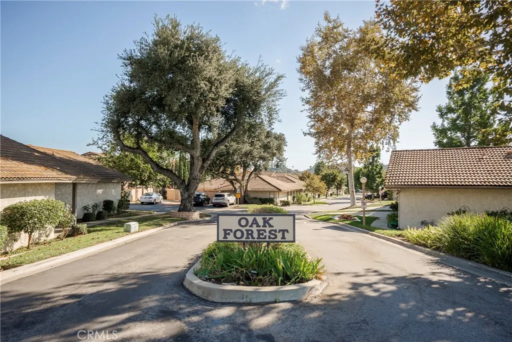 110 Oak Forest Circle