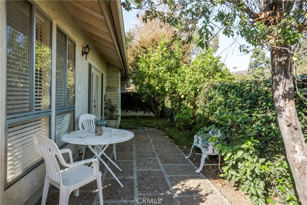 110 Oak Forest Circle