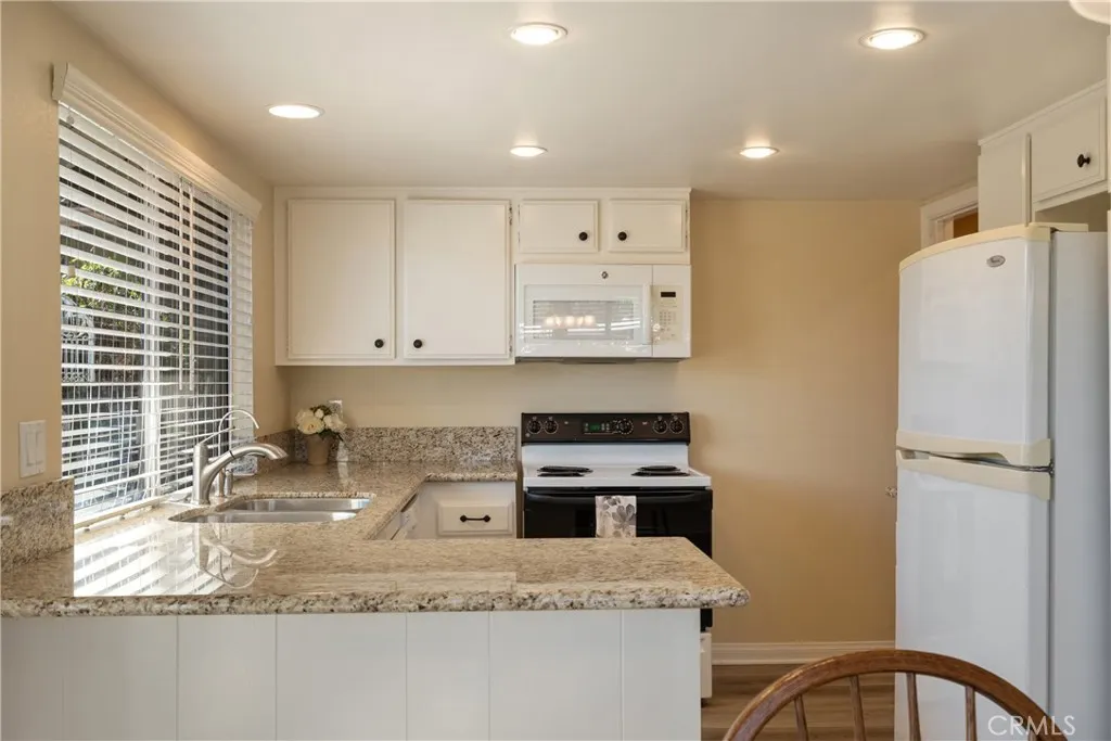 110 Oak Forest Circle