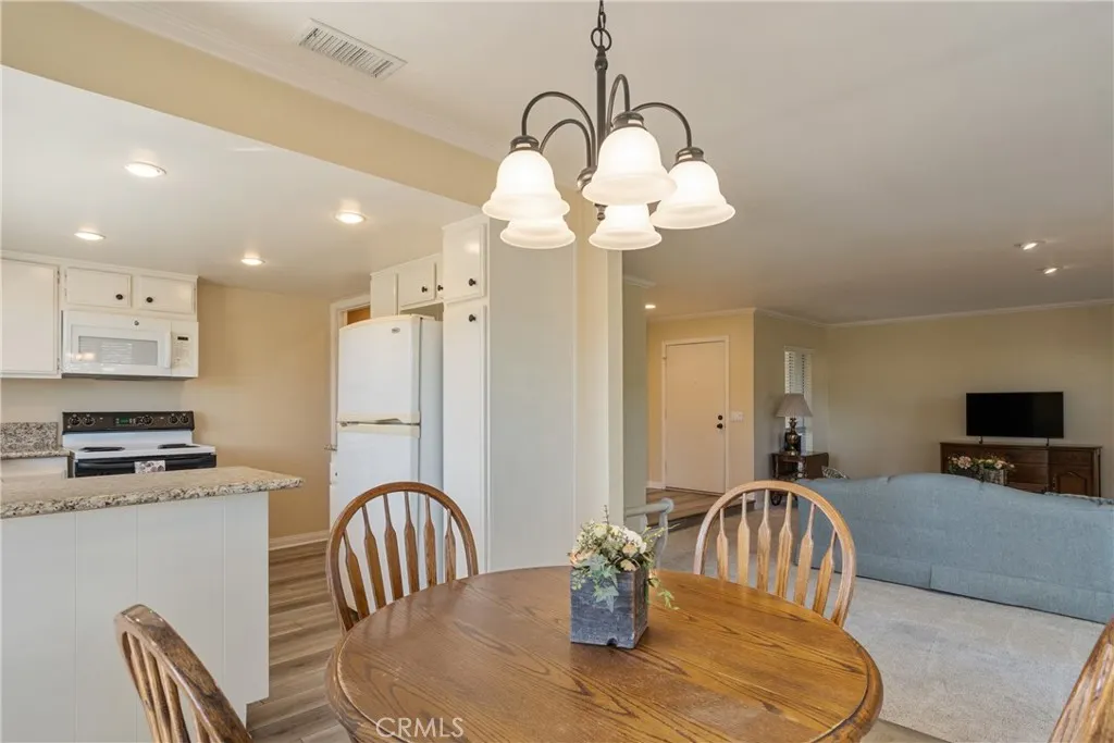 110 Oak Forest Circle
