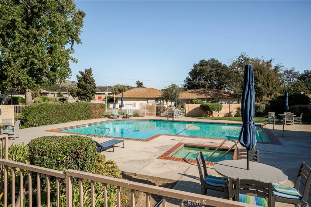 110 Oak Forest Circle