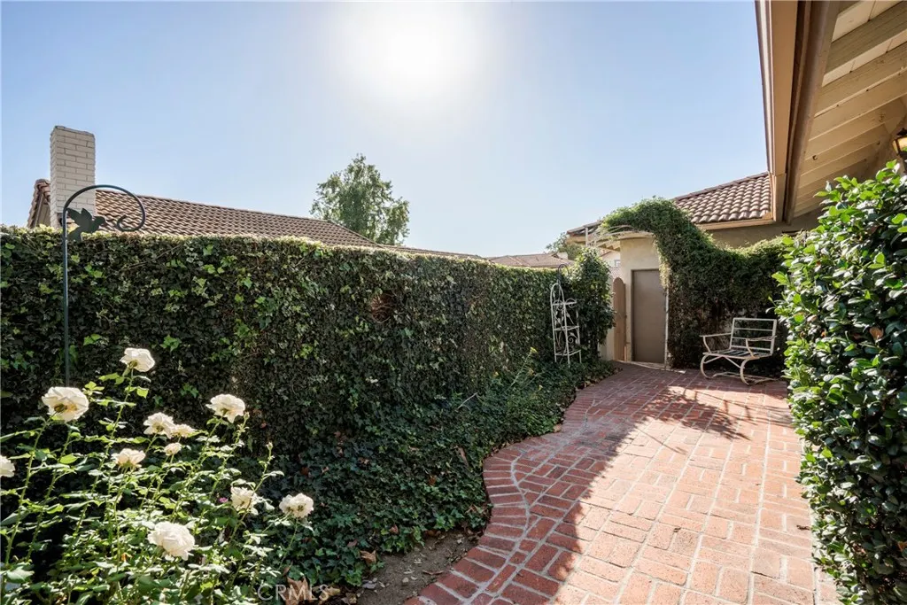 110 Oak Forest Circle
