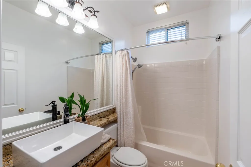 22 Moonridge Court