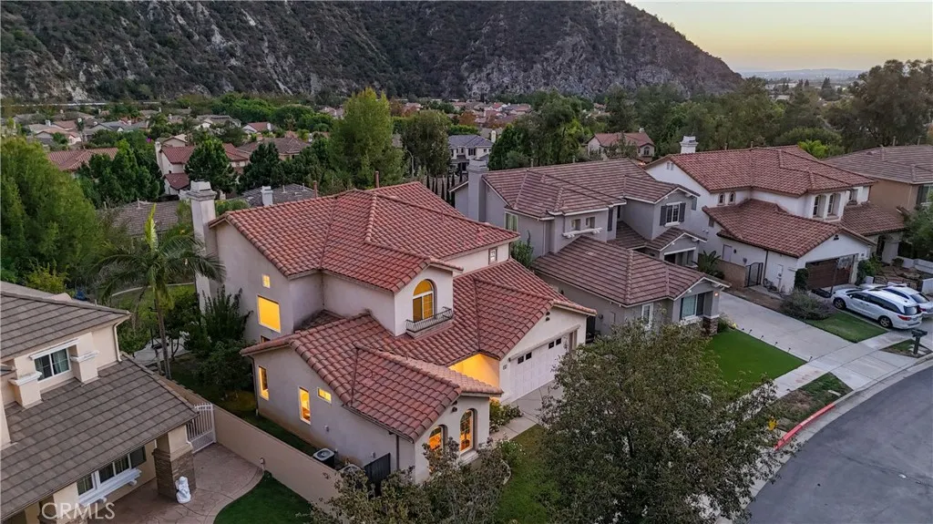 22 Moonridge Court