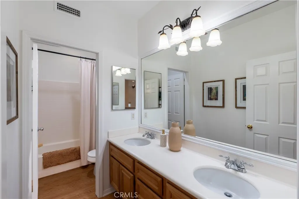 22 Moonridge Court