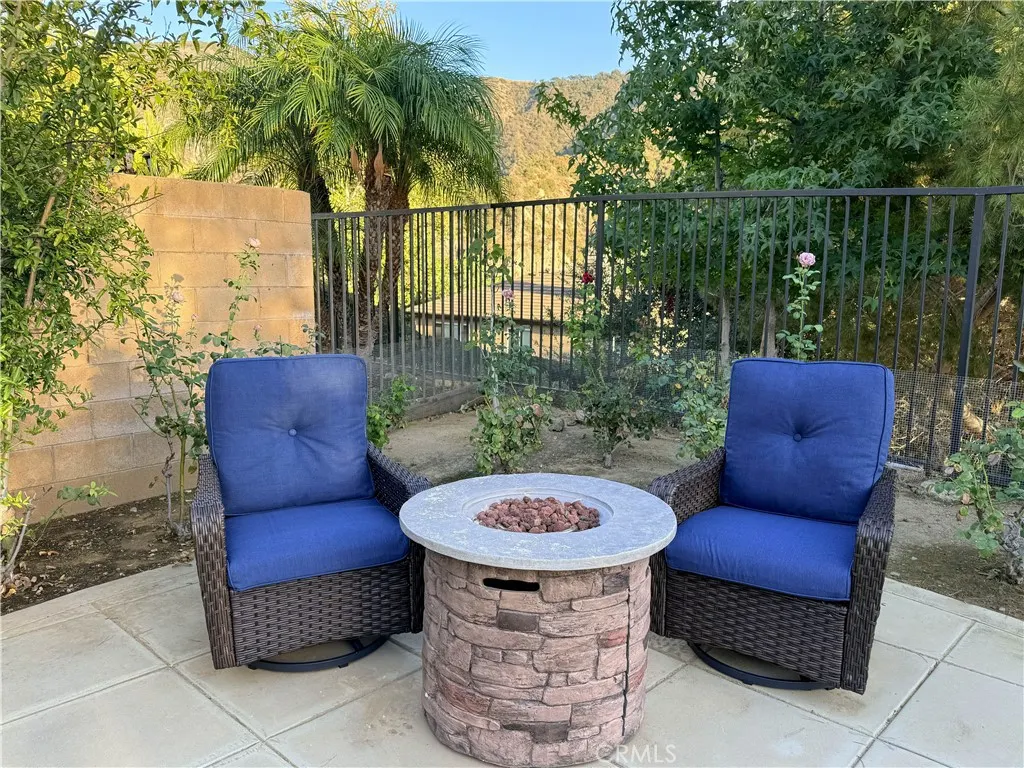 22 Moonridge Court