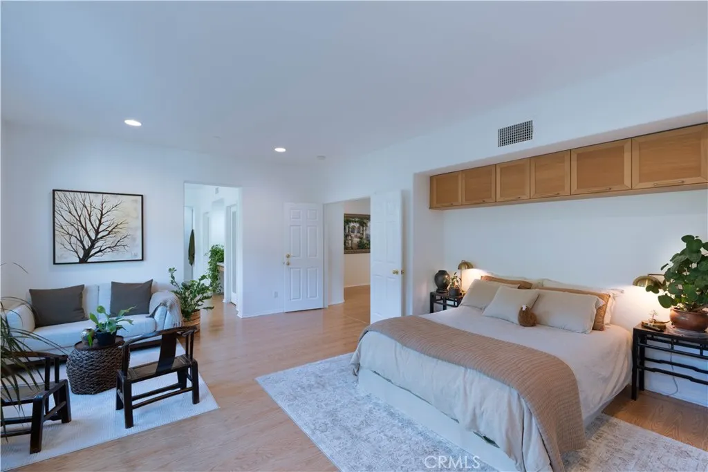 22 Moonridge Court