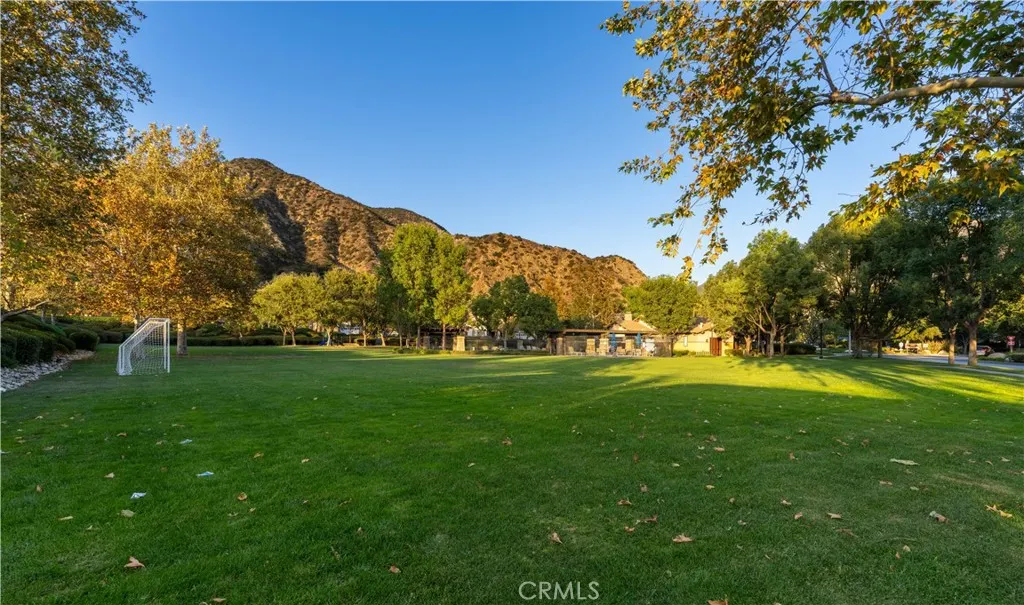 22 Moonridge Court