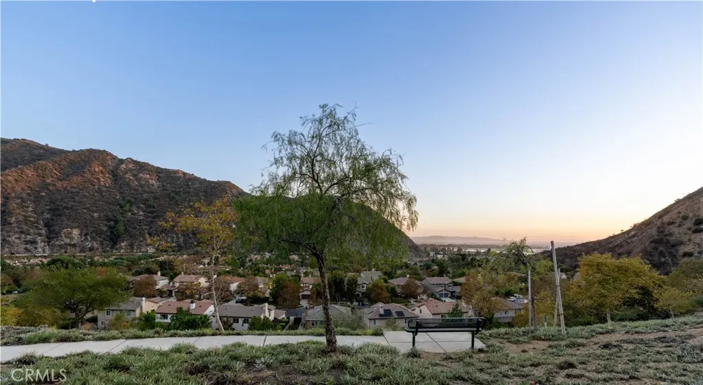 22 Moonridge Court