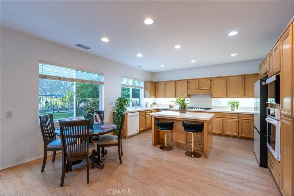 22 Moonridge Court